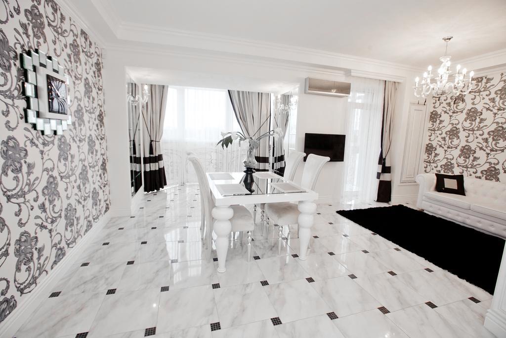 Welcome To Poltava Apartments Екстер'єр фото